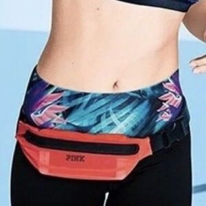 NEED TO GO 🌟Victoria's Secret PINK Sport Fanny